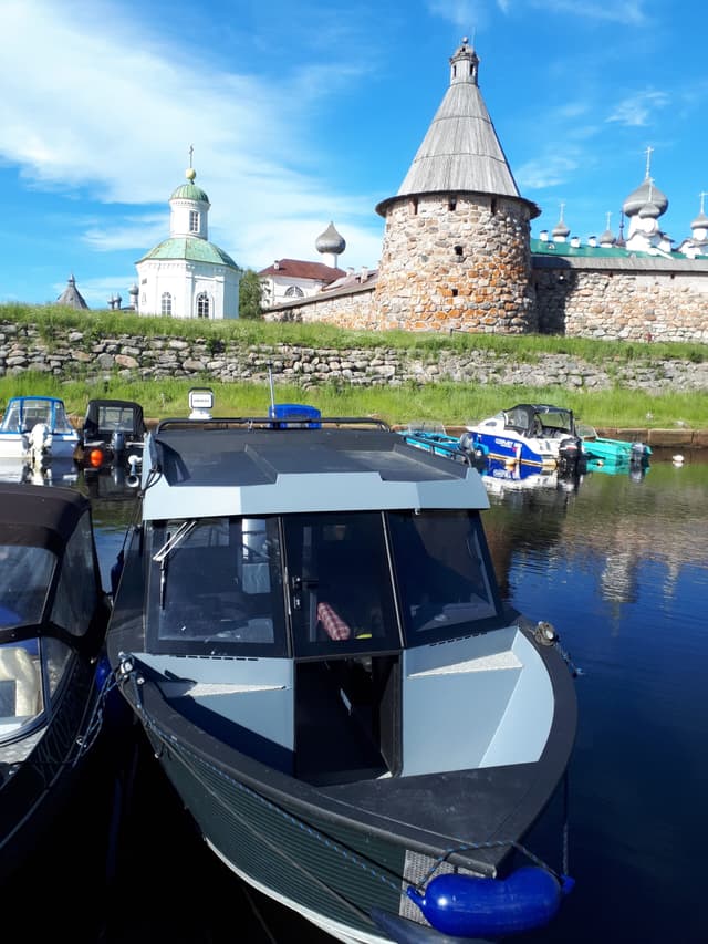 Экскурсия на Соловках на Белужий мыс (наблюдение за белыми китами)